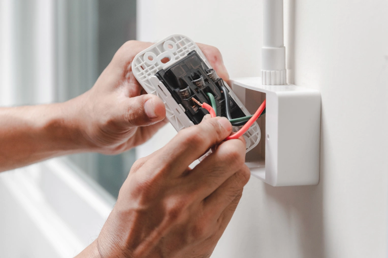 Licensed Electrician in Evergreen, Colorado Licensed Electrician in Evergreen, Colorado